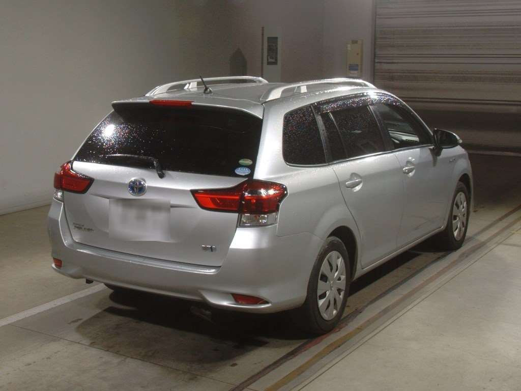 2015 Toyota Corolla Fielder NKE165G[1]