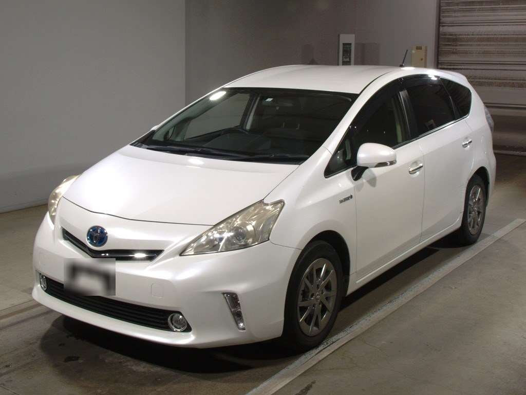 2014 Toyota Prius alpha ZVW41W[0]