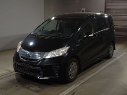 2013 Honda Freed hybrid