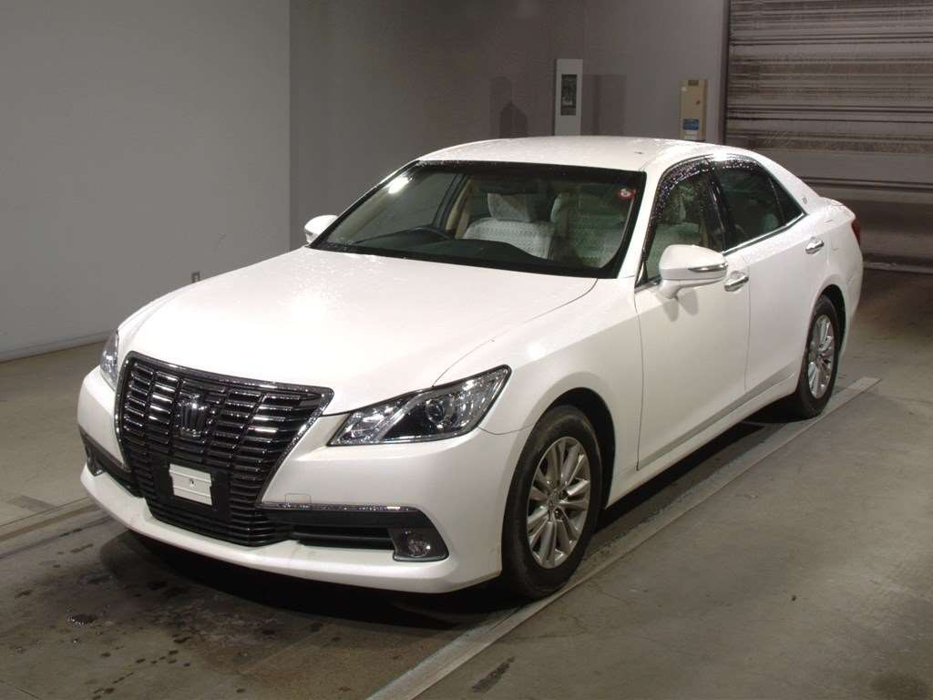 2014 Toyota Crown GRS210[0]