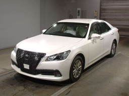 2014 Toyota Crown