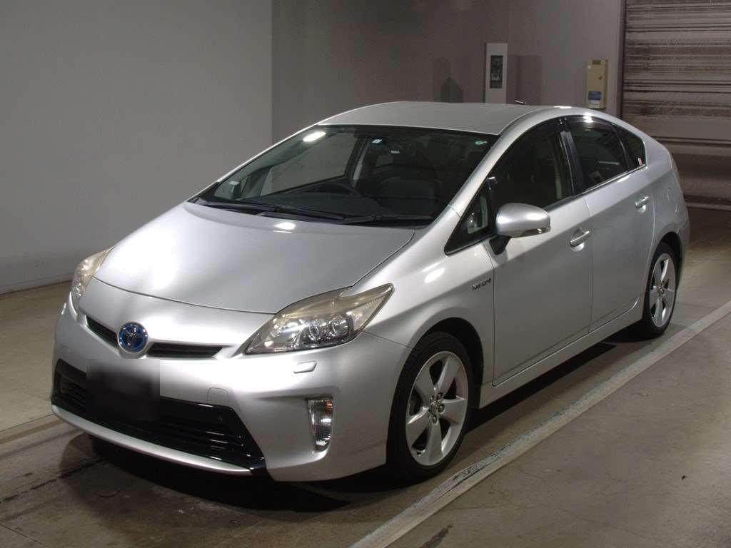 2015 Toyota Prius ZVW30[0]