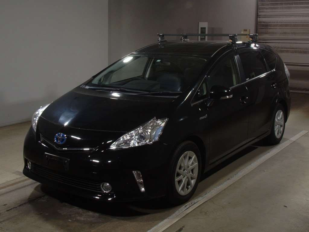 2013 Toyota Prius alpha ZVW41W[0]