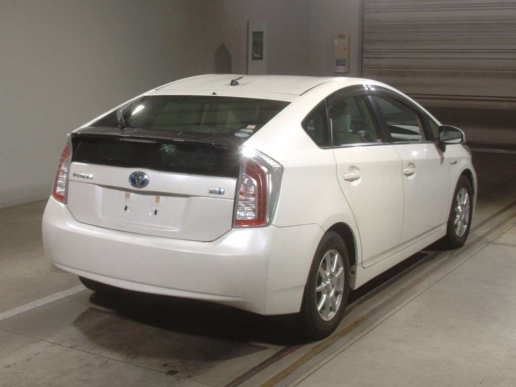 2013 Toyota Prius ZVW30[1]