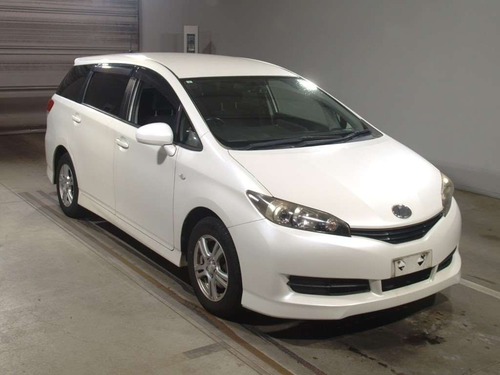 2011 Toyota Wish ZGE20G[2]