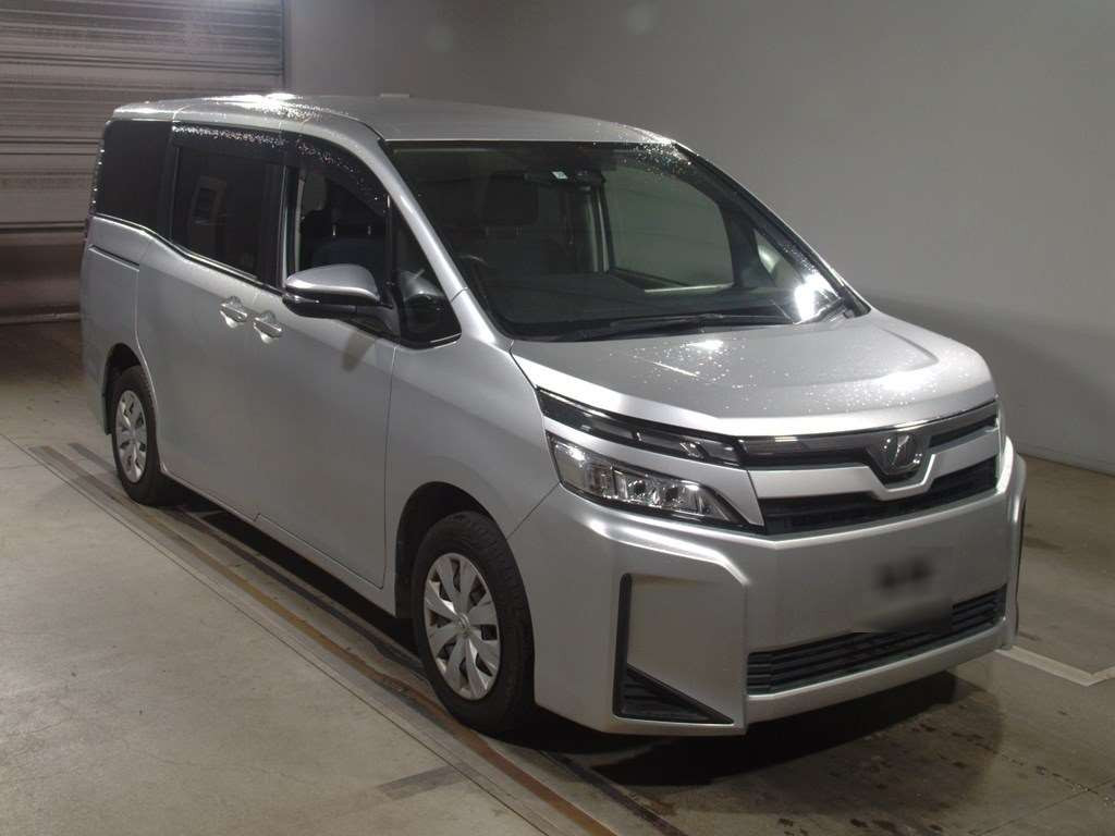 2019 Toyota Voxy ZRR80G[2]