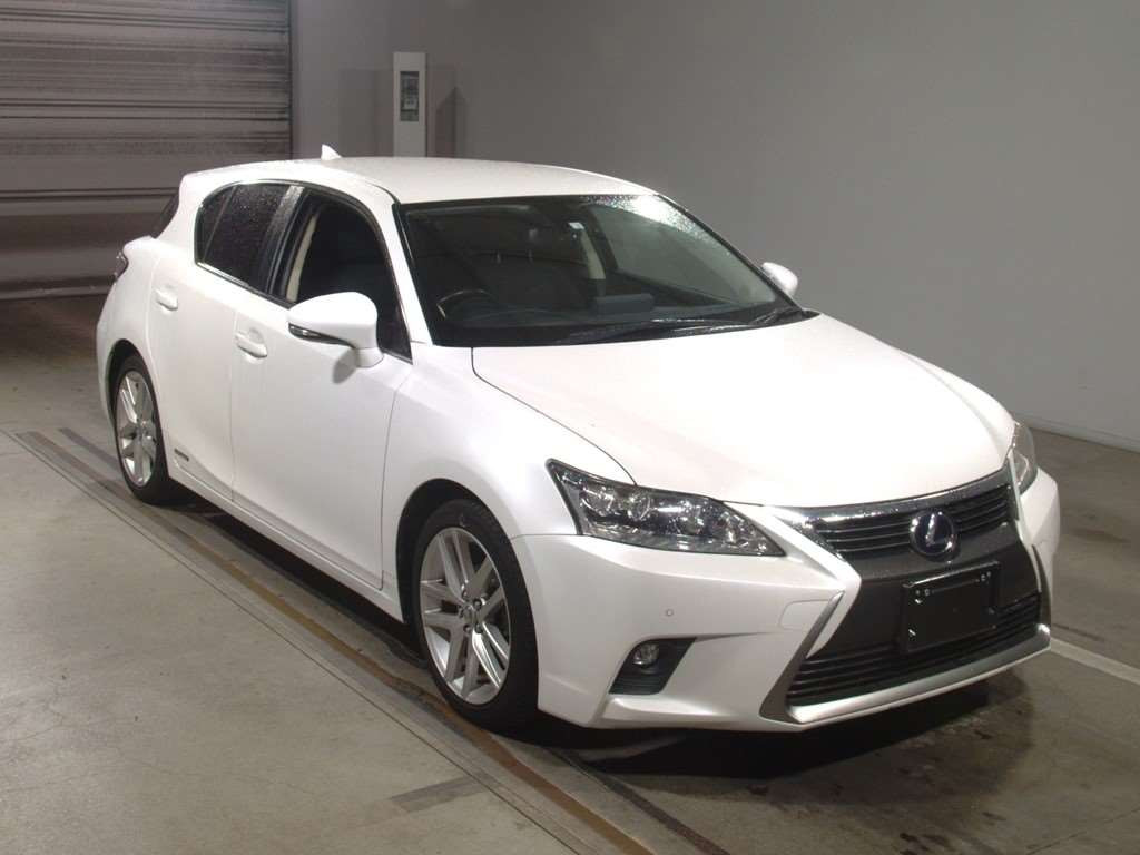 2014 Lexus CT ZWA10[2]