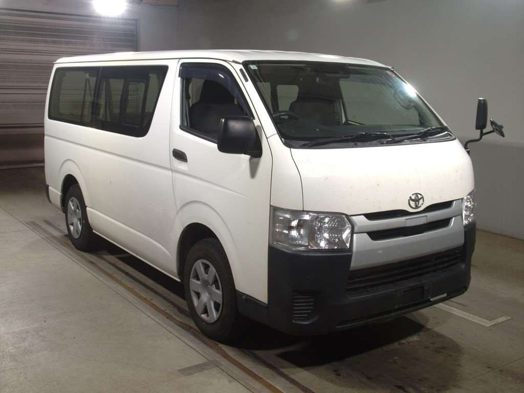 2019 Toyota Hiace Van GDH206V[2]