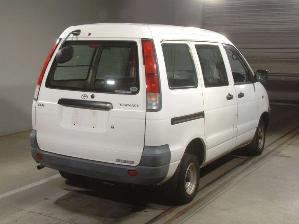 2004 Toyota Townace Van KR42V[1]