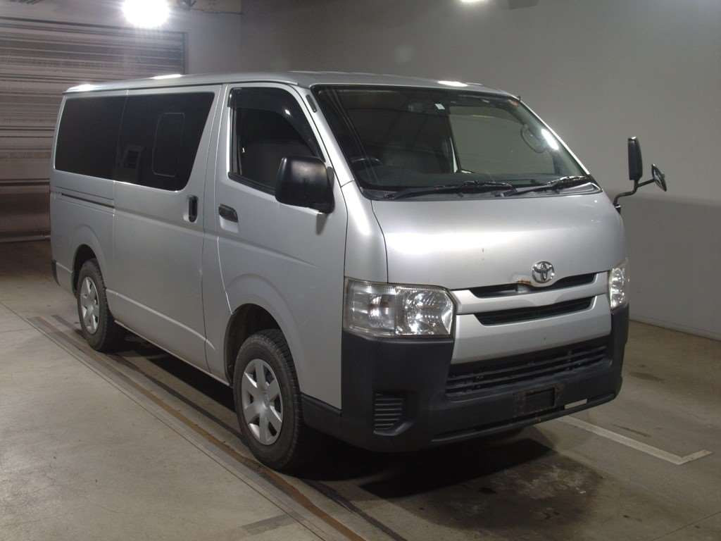 2015 Toyota Regiusace Van KDH206V[2]