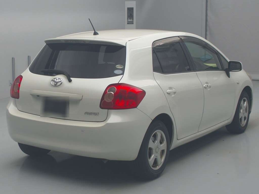 2007 Toyota Auris NZE151H[1]