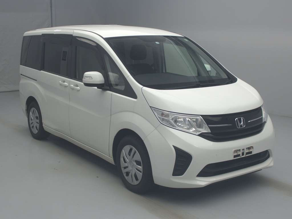 2015 Honda Step WGN RP2[2]