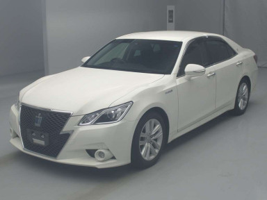 2013 Toyota Crown Hybrid