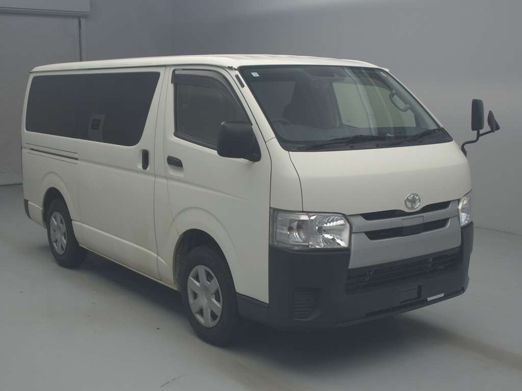 2019 Toyota Hiace Van TRH200V[2]