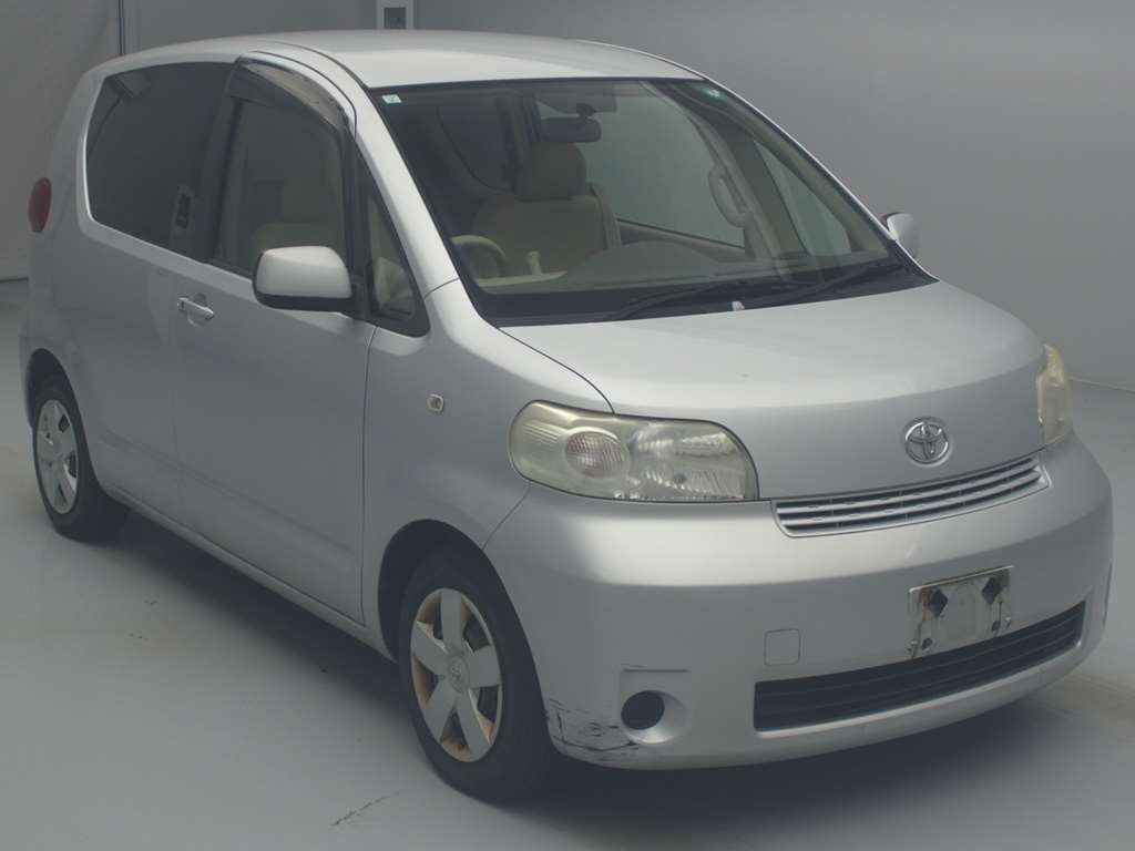 2011 Toyota Porte NNP10[2]