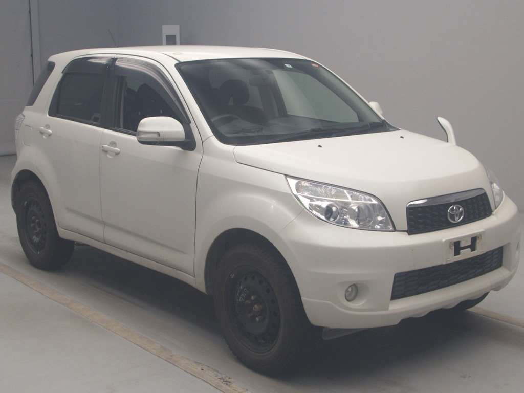 2011 Toyota Rush J210E[2]