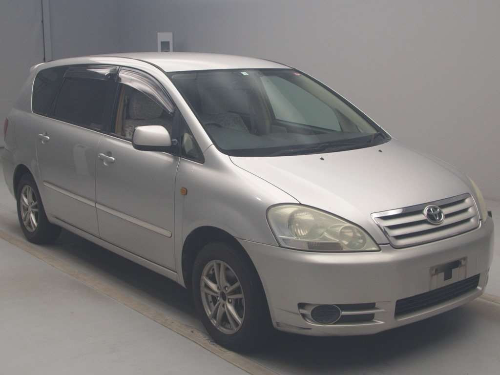 2002 Toyota Ipsum ACM21W[2]