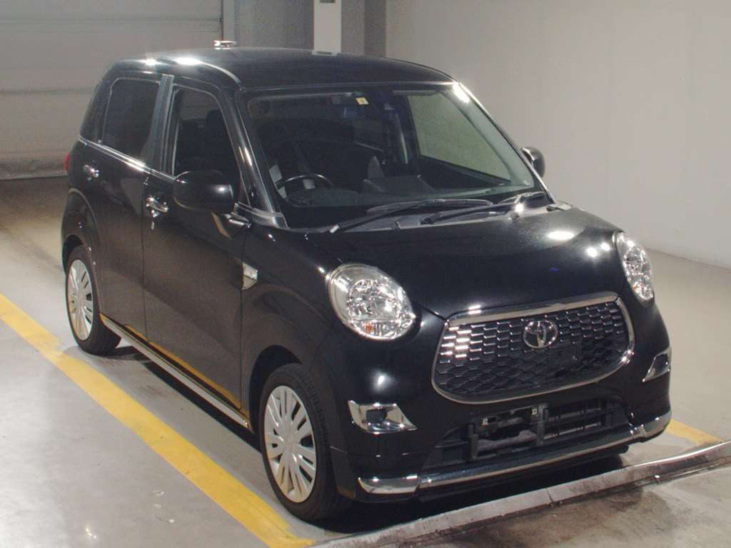 2017 Toyota Pixis Joy LA250A[2]