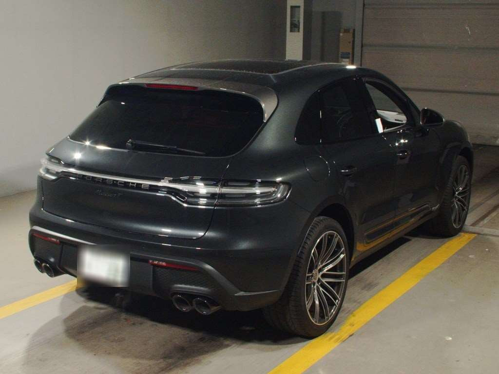 2023 Porsche Macan J1NT[1]