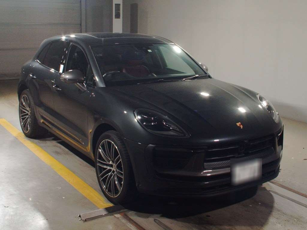 2023 Porsche Macan J1NT[2]