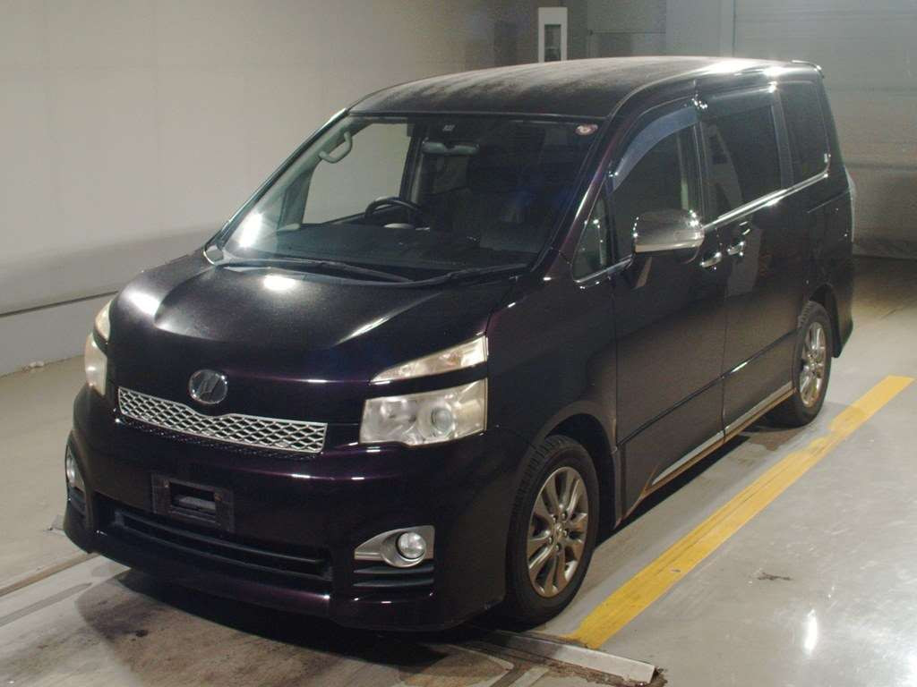 2011 Toyota Voxy ZRR70W[0]