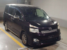 2011 Toyota Voxy