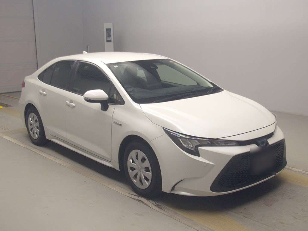 2019 Toyota Corolla Sedan ZWE211[2]