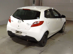 2013 Mazda Demio