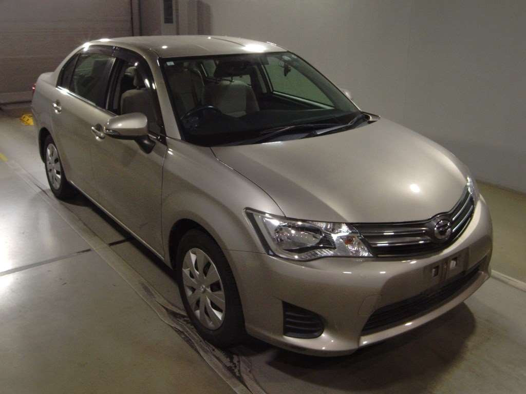 2015 Toyota Corolla Axio NZE161[2]