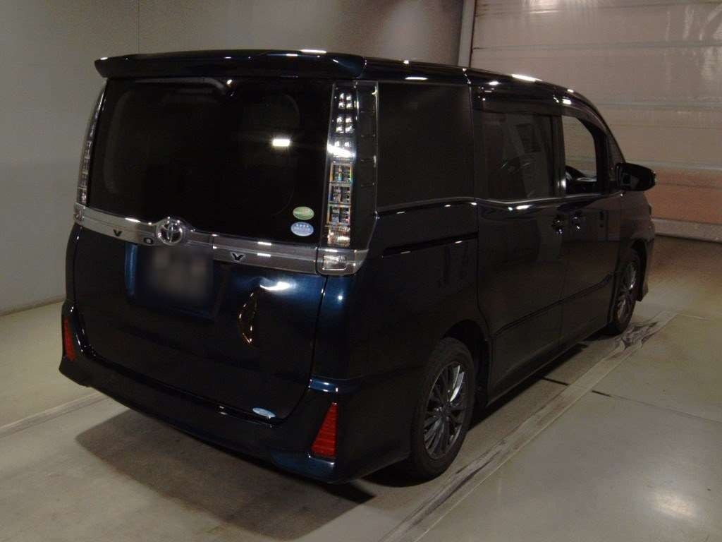 2014 Toyota Voxy ZRR80W[1]