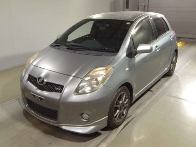 2005 Toyota Vitz