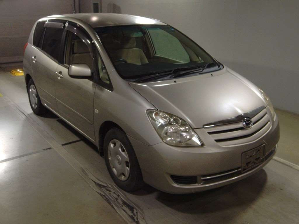 2005 Toyota Corolla Spacio NZE121N[2]