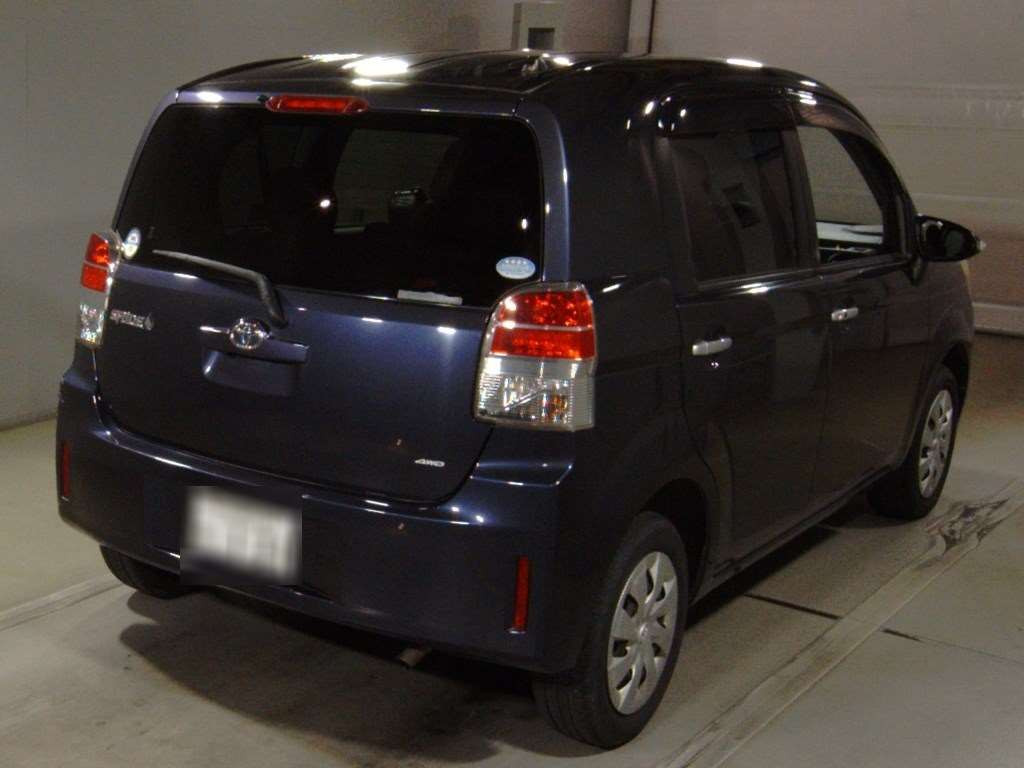 2013 Toyota Spade NCP145[1]