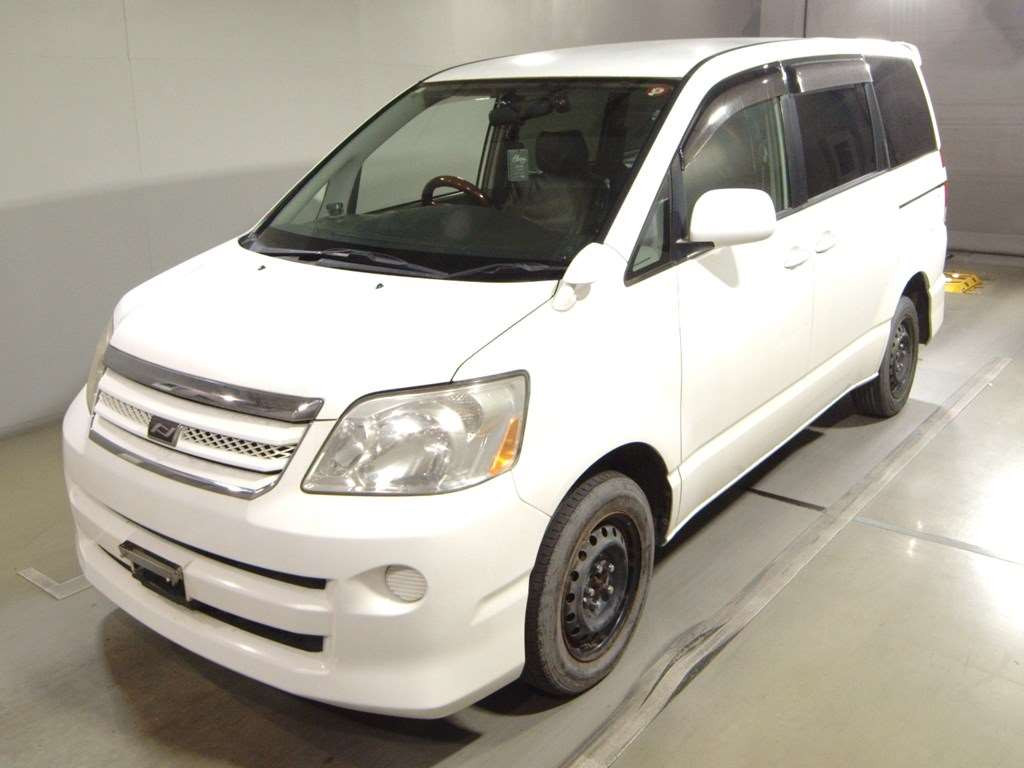 2006 Toyota Noah AZR65G[0]