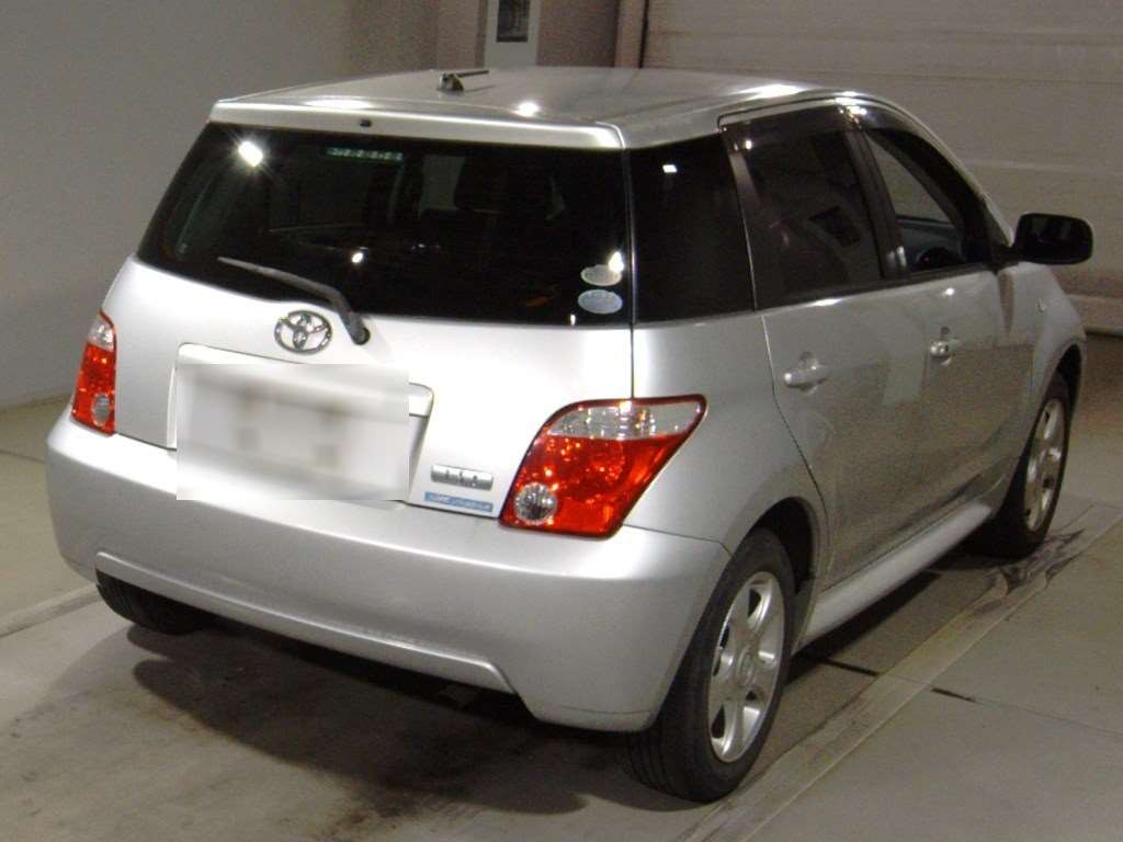 2005 Toyota IST NCP60[1]