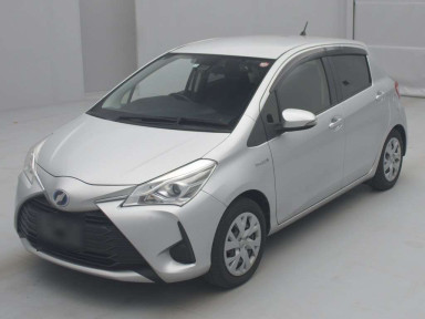 2017 Toyota Vitz