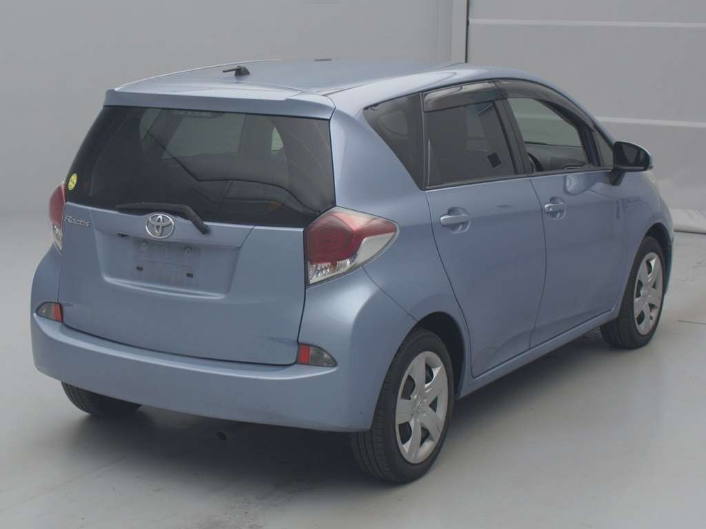 2015 Toyota Ractis NSP120[1]