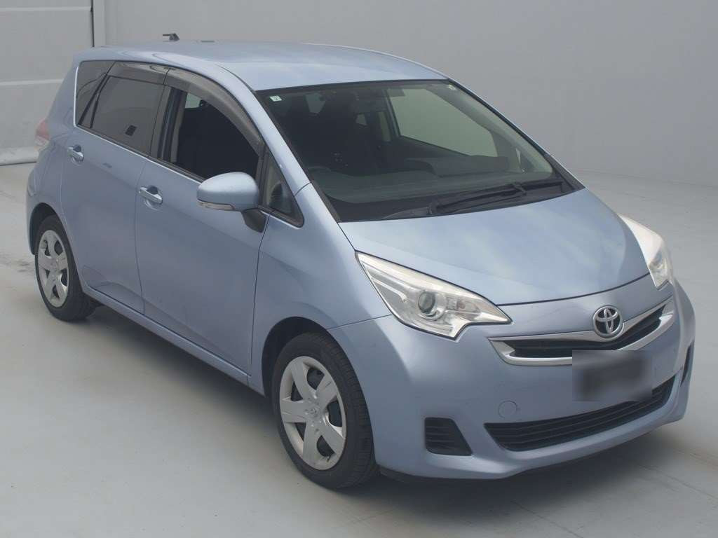 2015 Toyota Ractis NSP120[2]