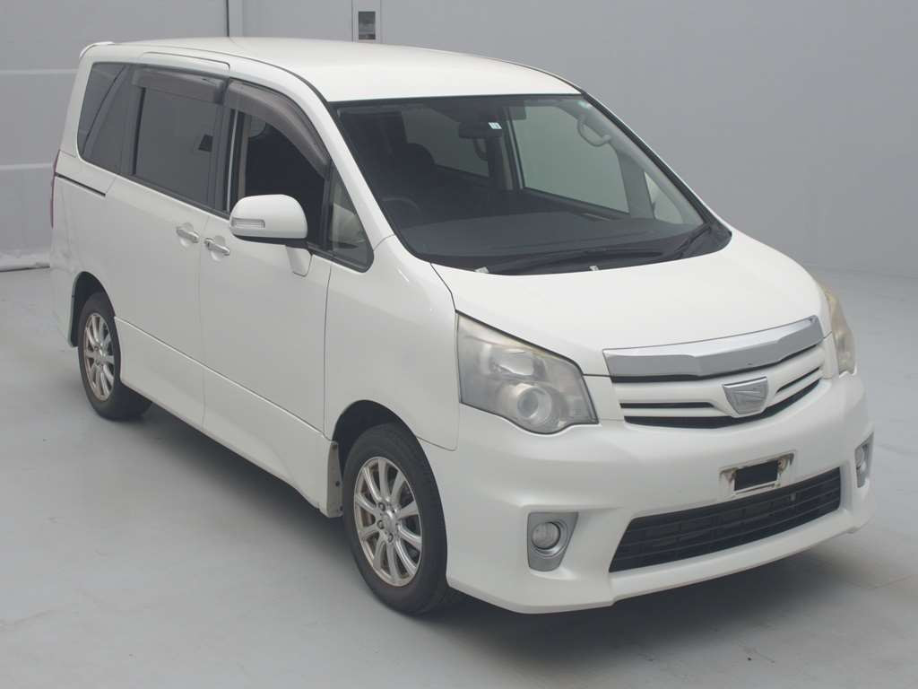 2012 Toyota Noah ZRR75W[2]