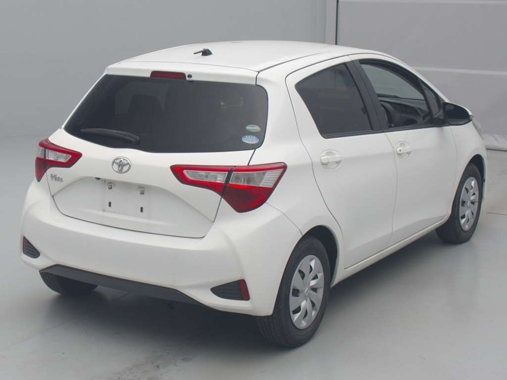 2017 Toyota Vitz NSP130[1]