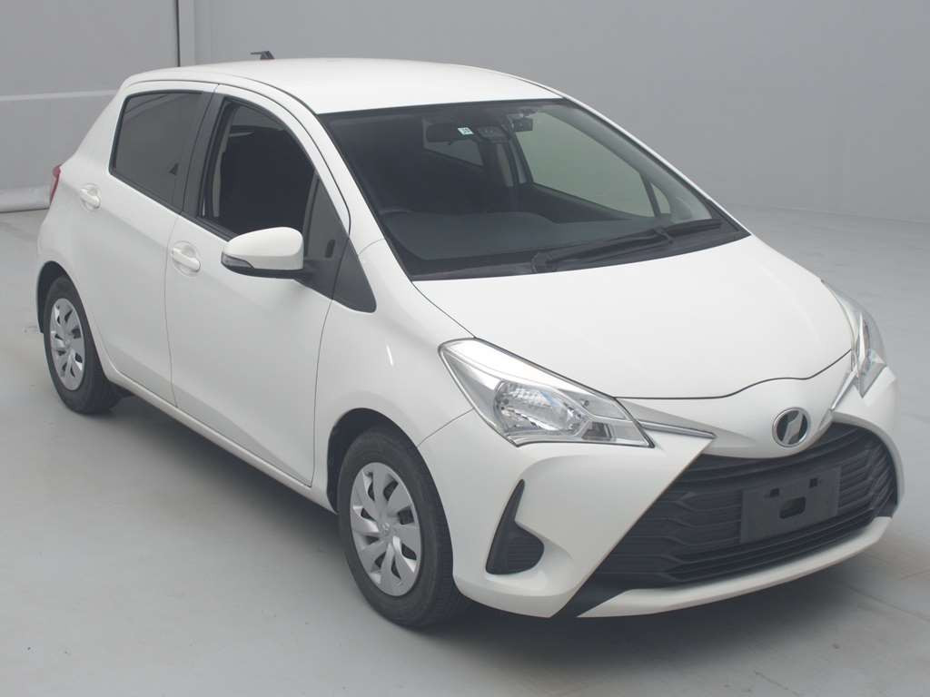 2017 Toyota Vitz NSP130[2]