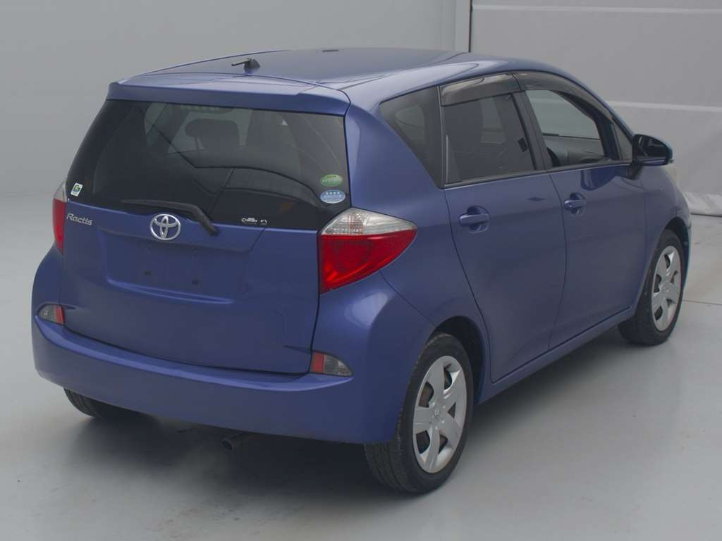 2014 Toyota Ractis NCP120[1]