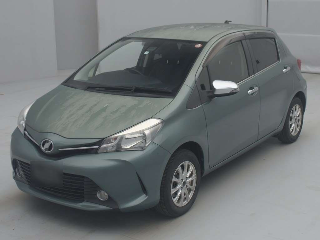 2015 Toyota Vitz KSP130[0]