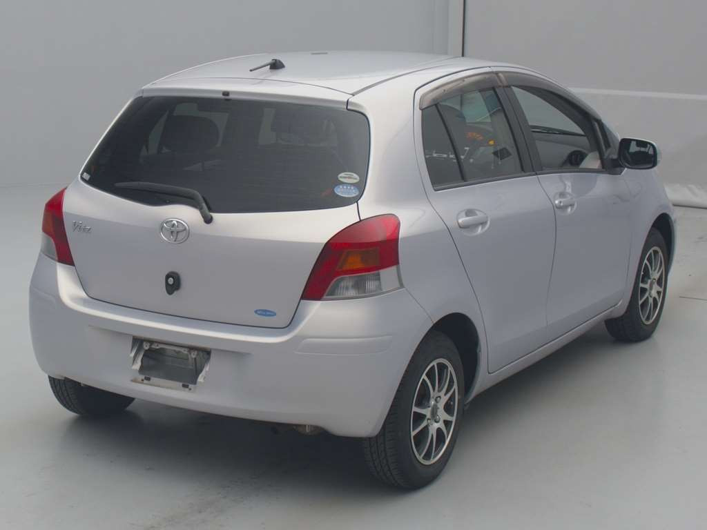 2010 Toyota Vitz KSP90[1]