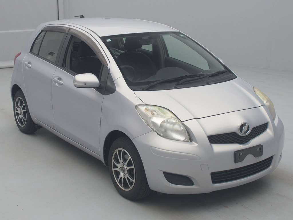 2010 Toyota Vitz KSP90[2]