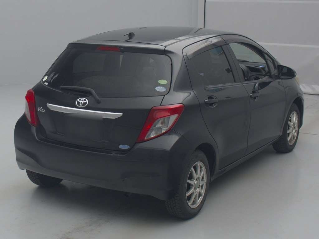 2012 Toyota Vitz KSP130[1]