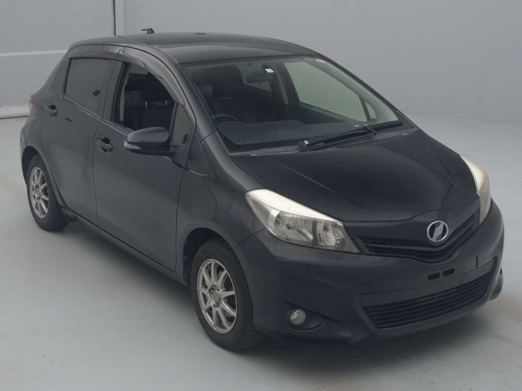 2012 Toyota Vitz KSP130[2]