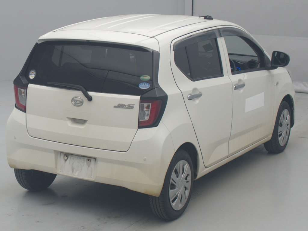 2017 Daihatsu Mira es LA350S[1]