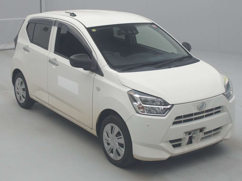 2017 Daihatsu Mira es LA350S[2]