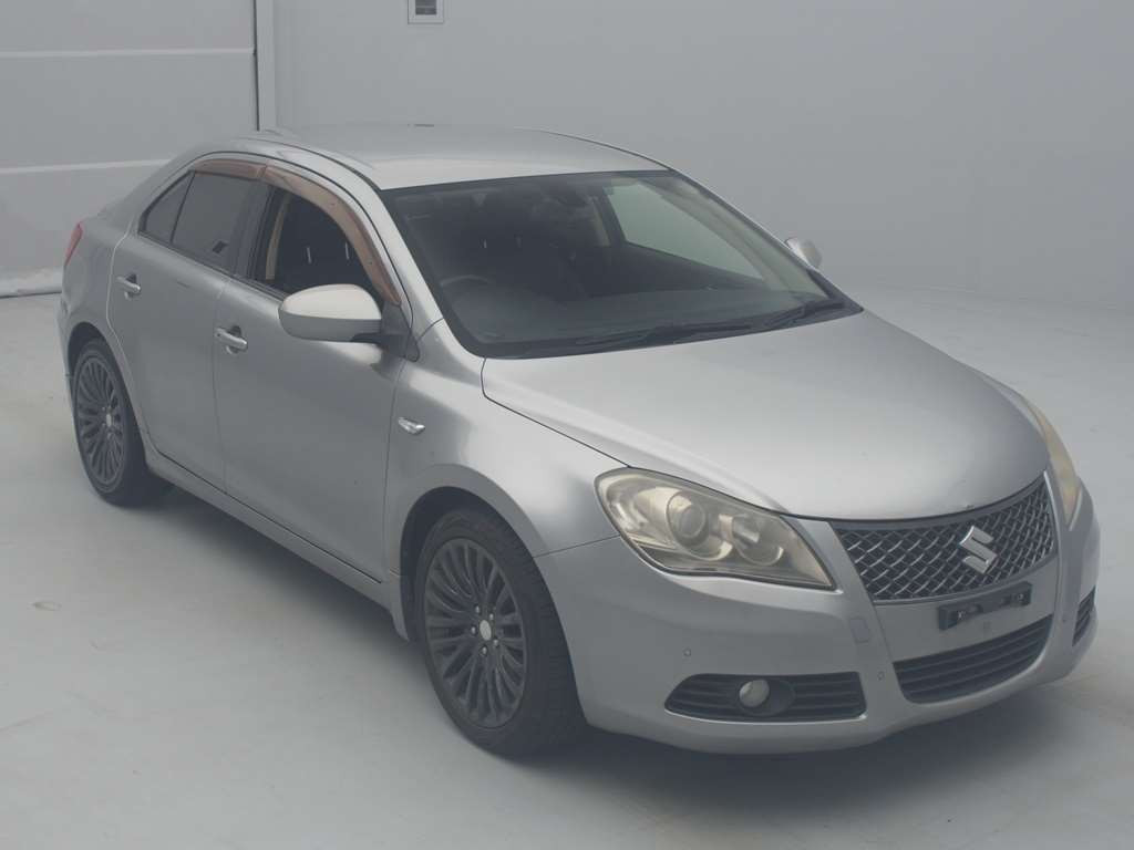 2011 Suzuki Kizashi RE91S[2]